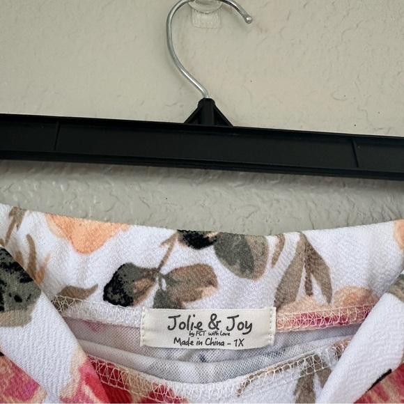 Jolie and Joy Midi Floral Skirt - Picture 3 of 3